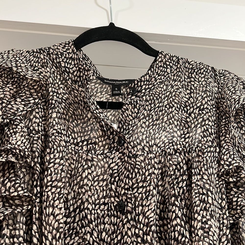 Banana Republic FLUTTER MIDI SHIRTDRESS - Picture 4 of 8